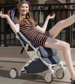 WOOSH New Buggy - Zwart - One Hand Folding - 3 Slaapstanden - Wandelwagen Tot 25 Kg - Regenhoes - Bekerhouder - Muggennet 25 WOOSH New Buggy - Zwart - One Hand Folding - 3 Slaapstanden - Wandelwagen Tot 25 Kg - Regenhoes - Bekerhouder - Muggennet -Baby Kinderwagen Serie Winkel 1069x1200 4