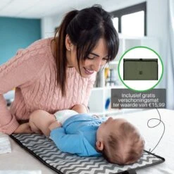 Brisby Slijtvaste Luiertas – Verzorgingstas - Two Tone Groen En Zwart - Inclusief Verschoonmatje - Isoleervakken - Met Geïntegreerde Kinderwagen Haken -Baby Kinderwagen Serie Winkel 1200x1200 325