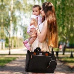 Brisby Slijtvaste Luiertas - Verzorgingstas Groot -Zwart - Inclusief Verschoonmatje - Isoleervakken - Fopspeen Houder - Makkelijk Te Bevestigen Aan De Kinderwagen -Baby Kinderwagen Serie Winkel 1200x1200 384