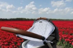 Dooky Universal Cover Zonnescherm Kinderwagen - Light Grey Crowns -Baby Kinderwagen Serie Winkel 1200x799 13