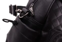 Kidzroom Vision Of Love Luiertas - Zwart - Verschoonmatje - Verstelbare Schouderband 22 Kidzroom Vision Of Love Luiertas - Zwart - Verschoonmatje - Verstelbare Schouderband -Baby Kinderwagen Serie Winkel 1200x800 26