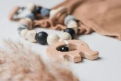 Wagenspanner Olifant - Musthave 2021 - Baby Wagenspanner Hout - Vrolijke Kinderwagenspanner - Eenvoudig Te Bevestigen - Kraamcadeau Voor Jongens En Meisjes - Baby Cadeau 10 Wagenspanner Olifant - Musthave 2021 - Baby Wagenspanner Hout - Vrolijke Kinderwagenspanner - Eenvoudig Te Bevestigen - Kraamcadeau Voor Jongens En Meisjes - Baby Cadeau -Baby Kinderwagen Serie Winkel 1200x800 83