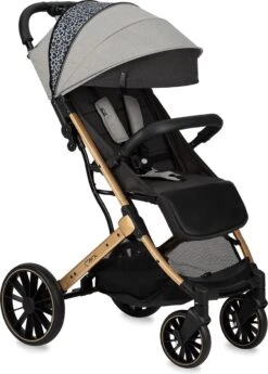 MoMi Wandelwagen - Compacte Lichtgewicht Buggy - Estelle Dakar Met XXL Wielen & Zonnekap - Leopard - Grijs-Goud (geschikt Van 6mnd - 22kg) 33 MoMi Wandelwagen - Compacte Lichtgewicht Buggy - Estelle Dakar Met XXL Wielen & Zonnekap - Leopard - Grijs-Goud (geschikt Van 6mnd - 22kg) -Baby Kinderwagen Serie Winkel 860x1200 5